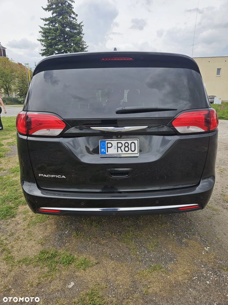 Chrysler Pacifica - 3