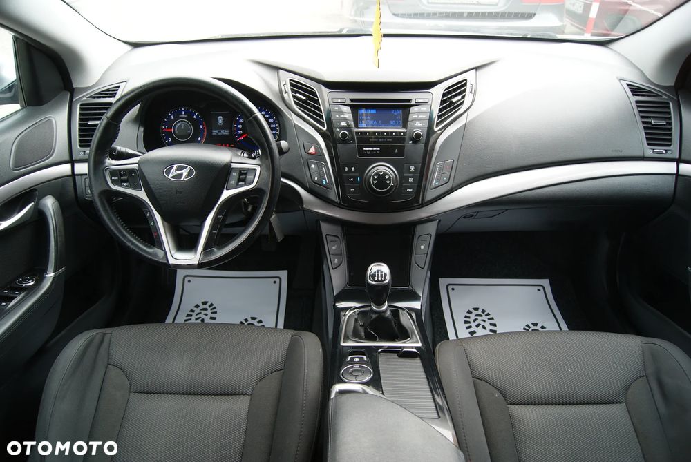 Hyundai i40 Kombi blue 1.7 CRDi Premium - 15