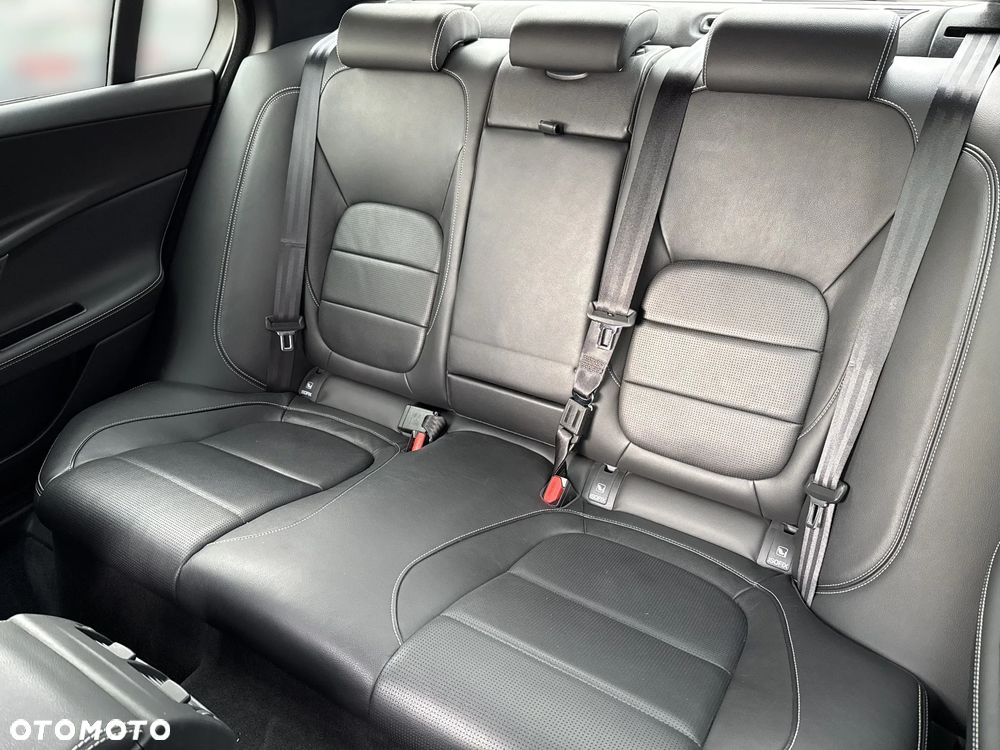 Jaguar XE 2.0 D AWD R-Sport - 15