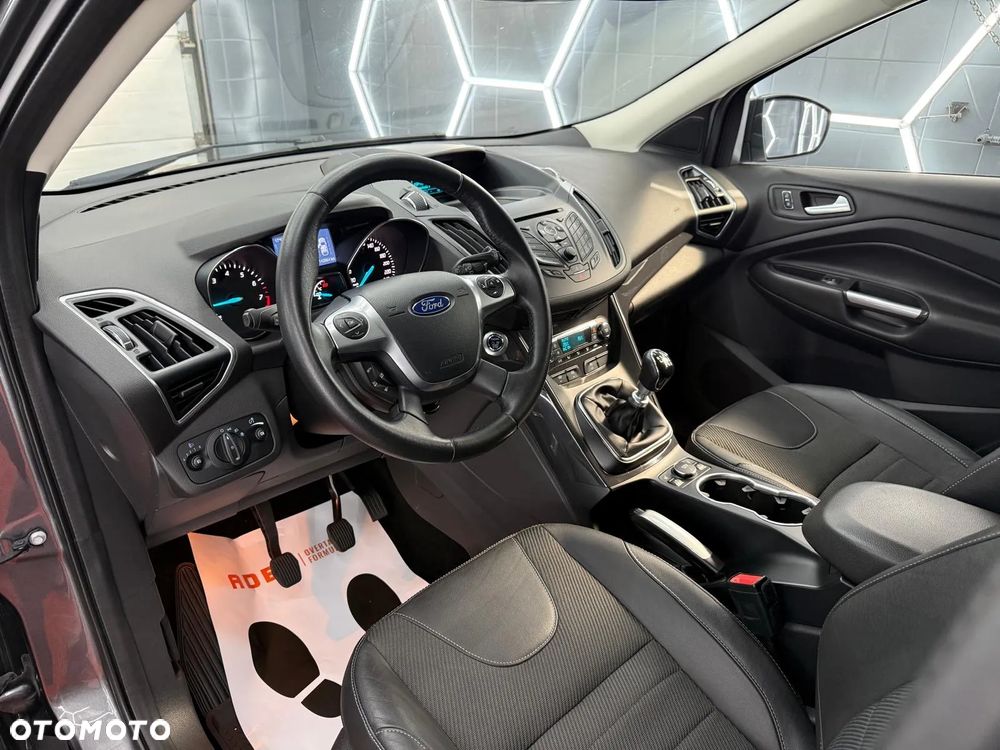 Ford Kuga 1.5 EcoBoost 2x4 Titanium - 23