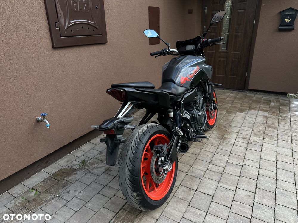 Yamaha MT - 9
