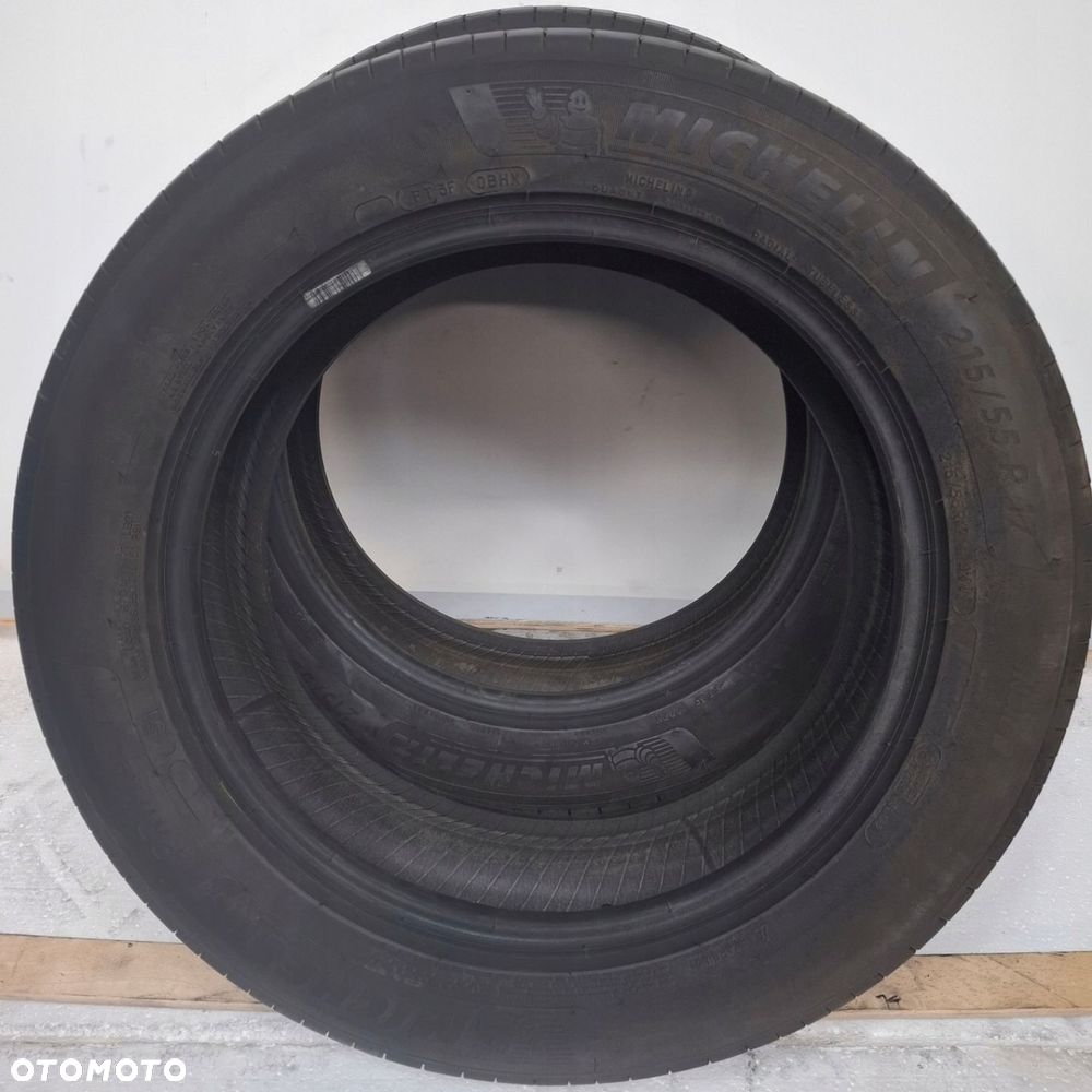 Michelin Primacy 4 215/55R17 94 V rant ochronny - 2