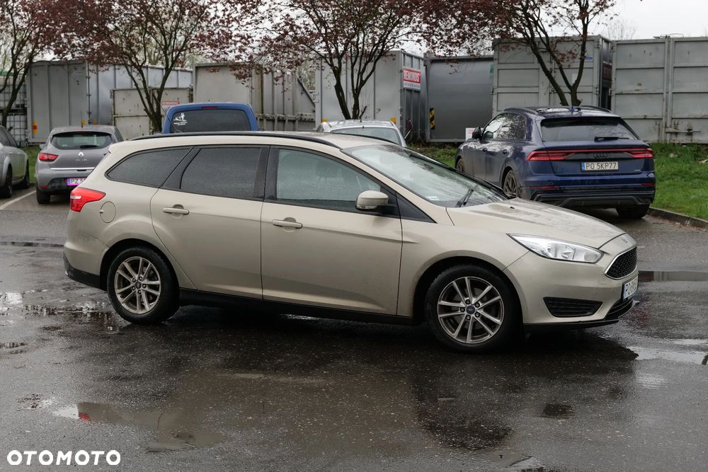 Ford Focus 1.0 EcoBoost Gold X (Trend) - 3