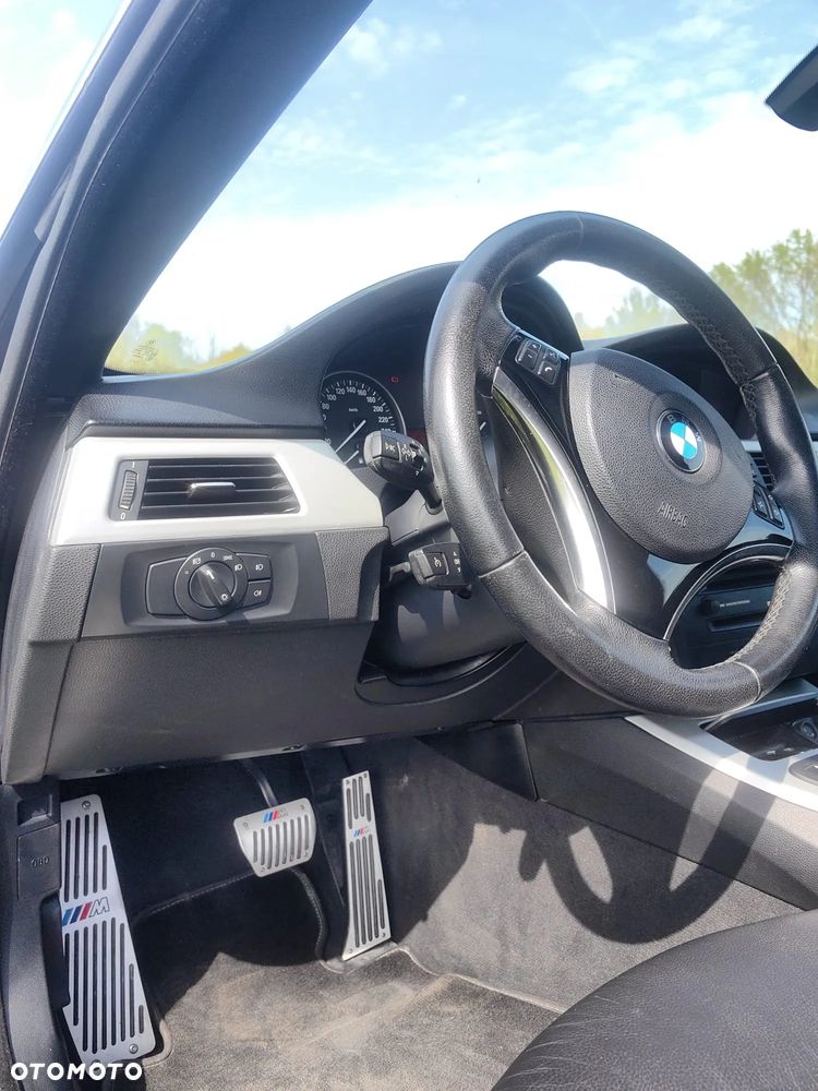 BMW Seria 3 330i - 6
