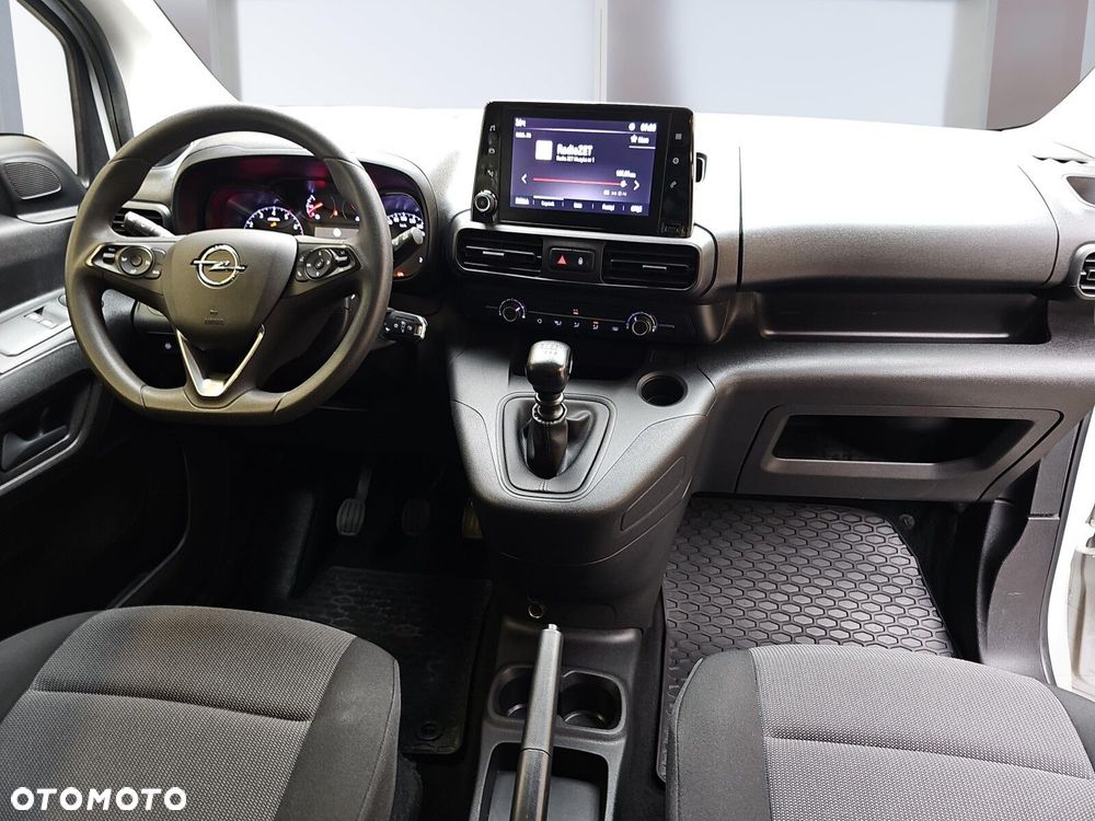 Opel Combo 1.5 DT Edition 102KM - 9