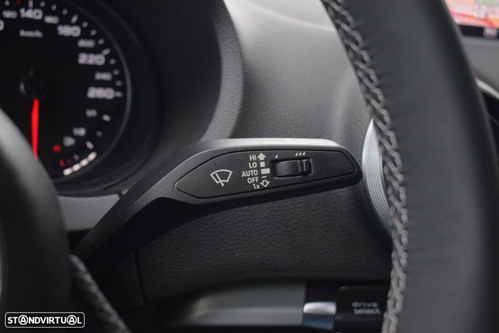 Audi A3 Sportback 1.6 TDI S-line - 26