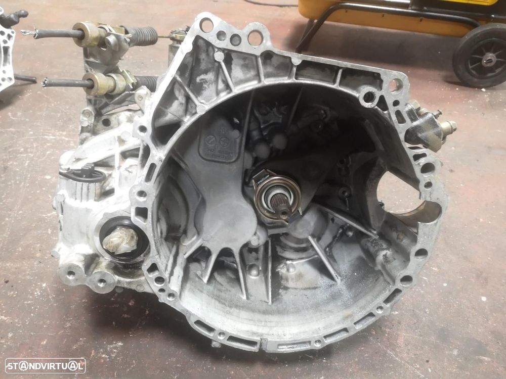 CAIXA DE VELOCIDADES NISSAN PRIMERA BERLINA P12 - 1