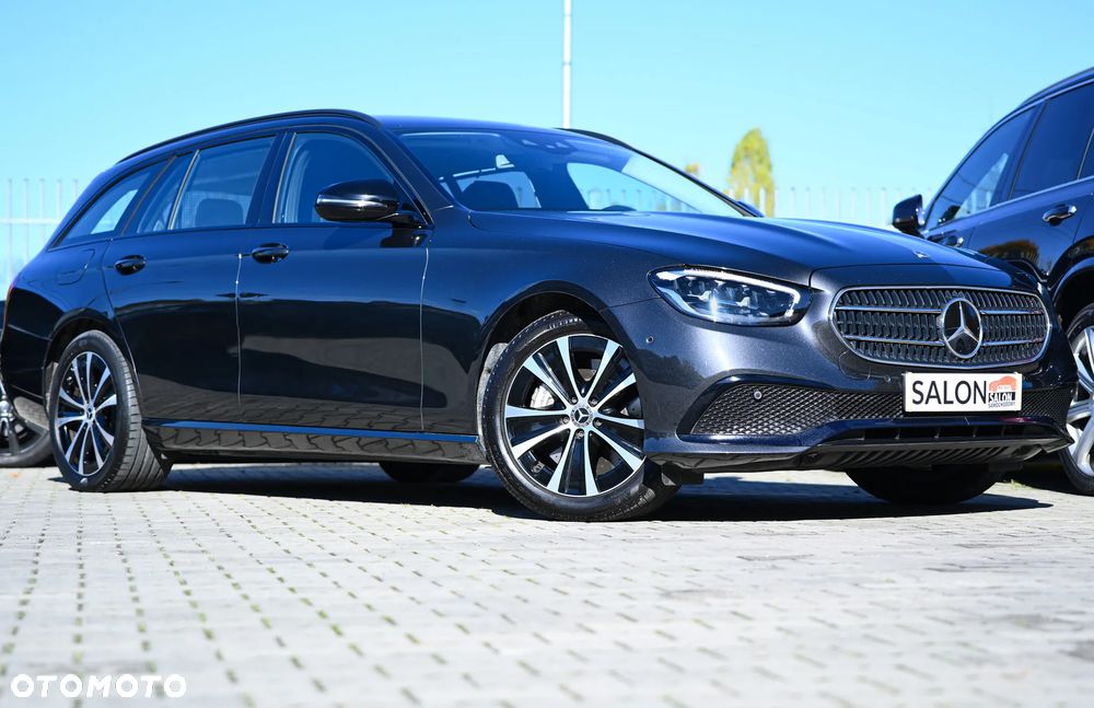 Mercedes-Benz E-Class 2022 photo 4