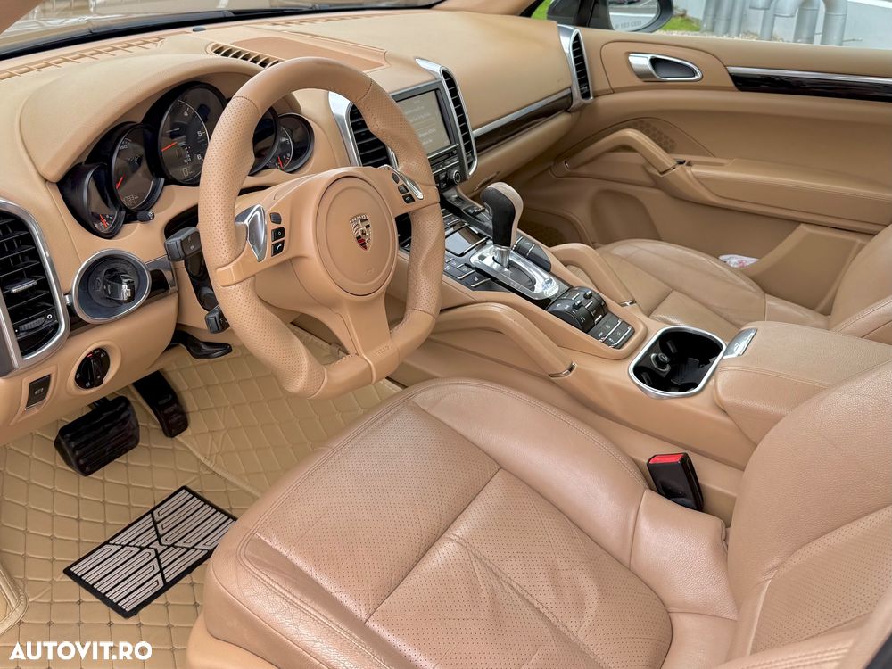 Porsche Cayenne 3.0 L V6 - 25