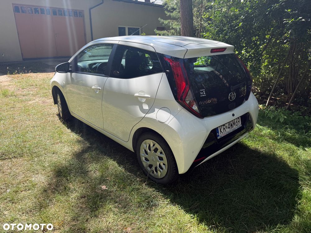 Toyota Aygo x.shift x-play connect - 3