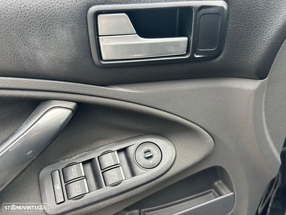 Ford C-Max 1.6 TDCi Titanium - 16