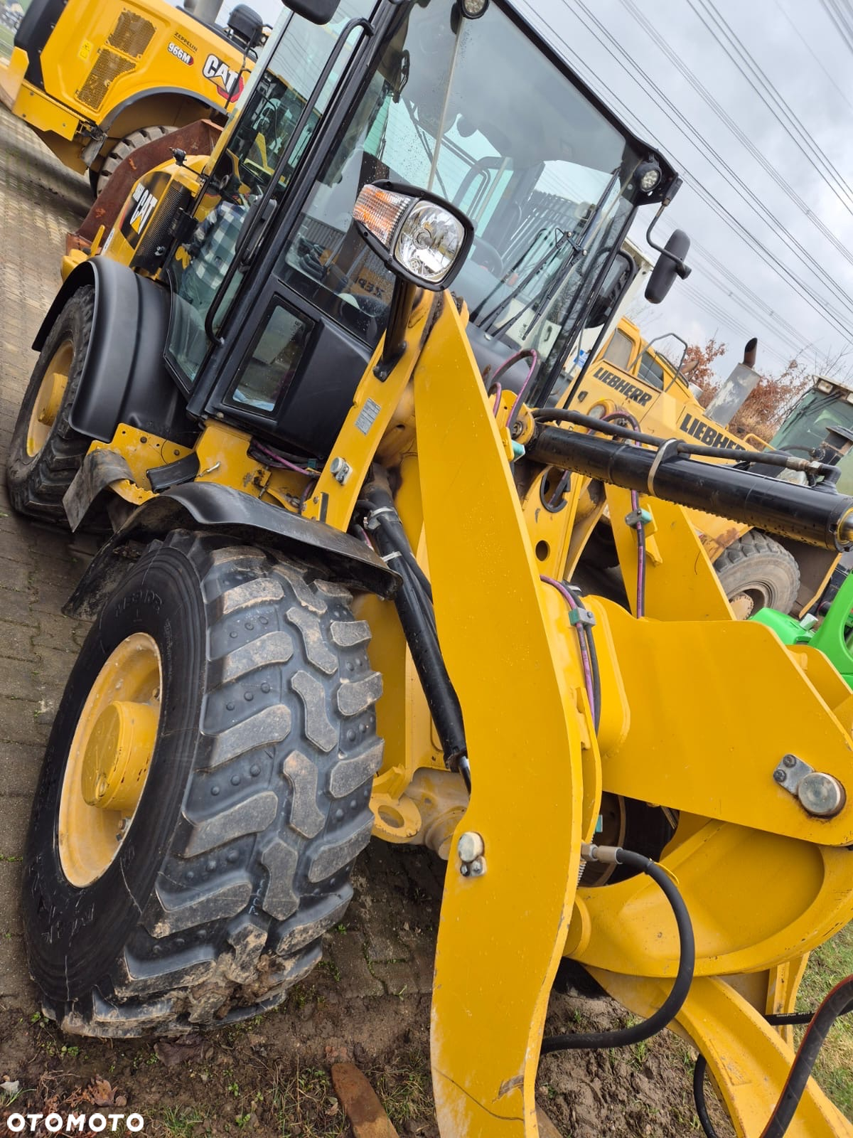 Caterpillar 908M CAT 906 JAK NOWA 1500h rok 2021 - 9