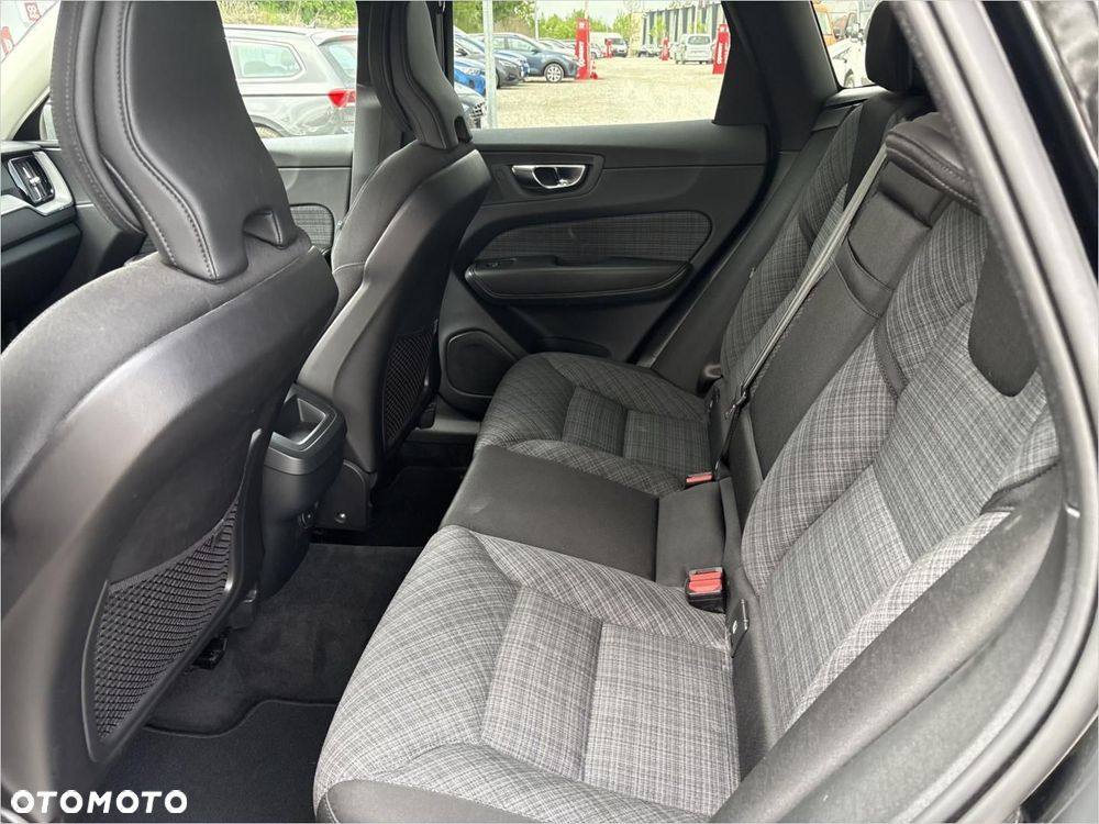 Volvo XC 60 B4 D AWD Core - 18