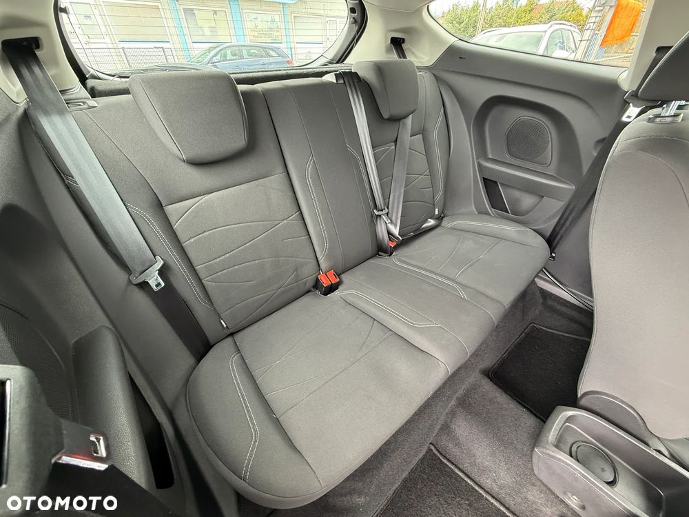 Ford Fiesta 1.25 Celebration - 34