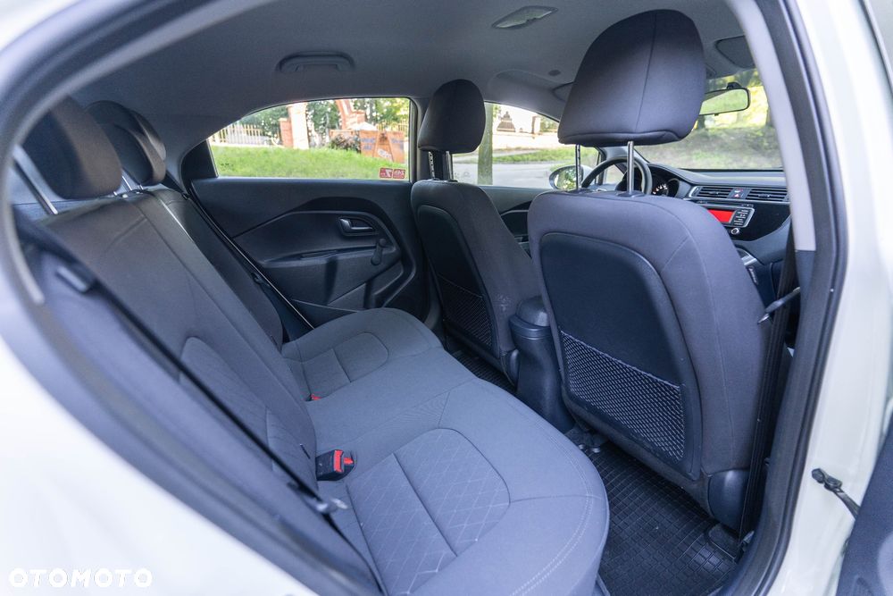 Kia Rio 1.4 L - 36