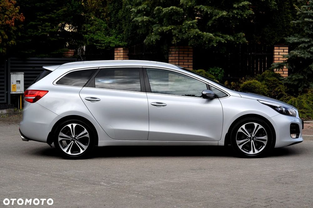 Kia Ceed 1.6 CRDi 136 ISG GT Line - 13