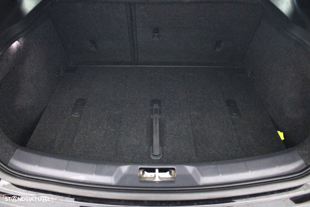 Volvo V40 2.0 D3 Inscription - 26