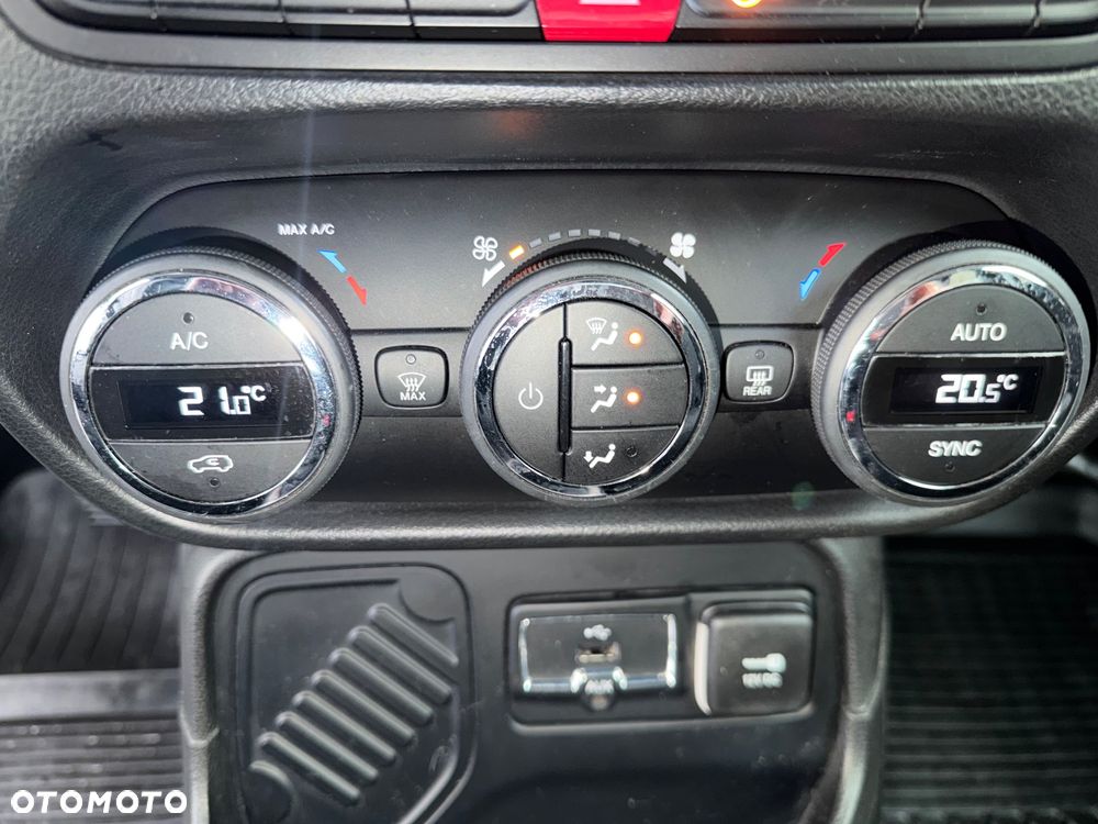 Jeep Renegade 1.6 E-TorQ Longitude FWD - 17