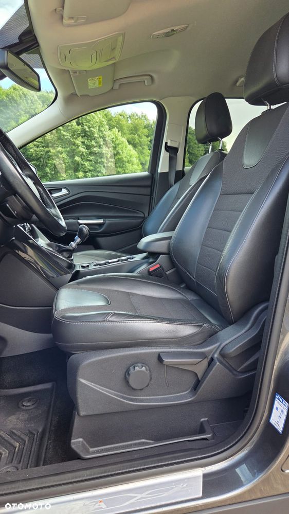 Ford Kuga - 12
