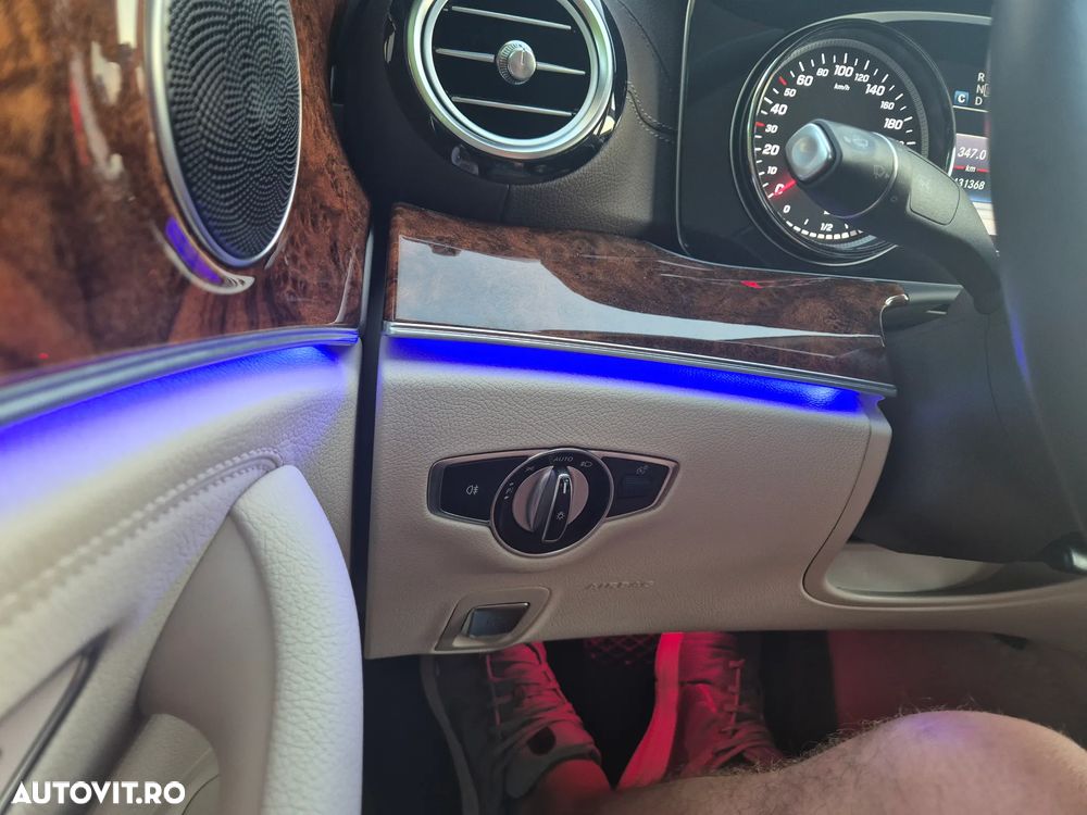 Mercedes-Benz E 300 d Aut. - 22