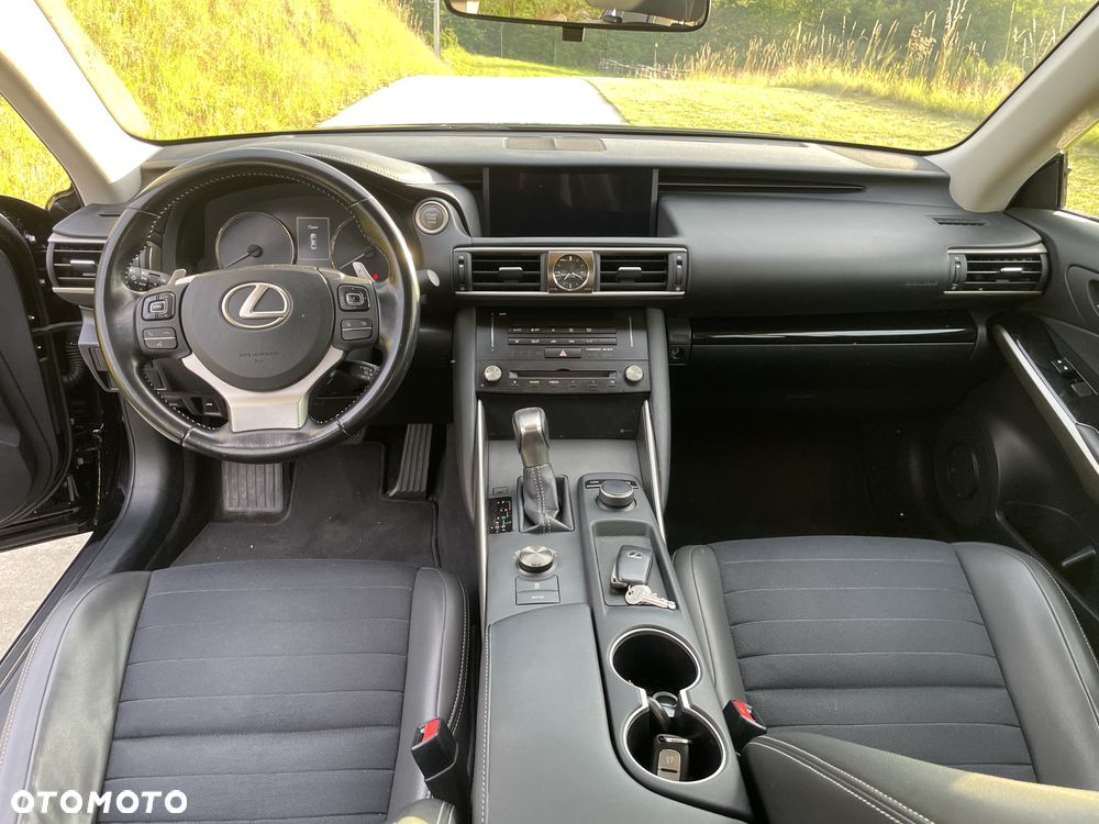Lexus IS 200t / 300 Elegance - 14