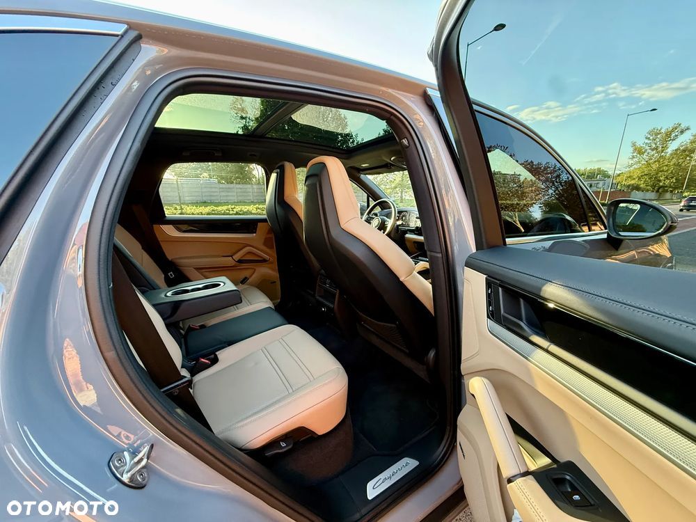 Porsche Cayenne E-Hybrid - 8