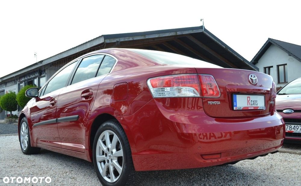 Toyota Avensis 2.0 Multidrive S Executive - 17