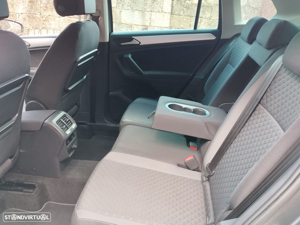 VW Tiguan 2.0 TDI Confortline - 9