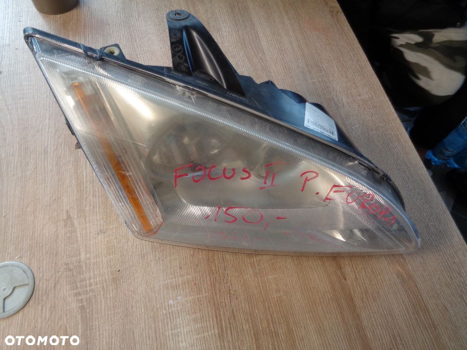 FORD FOCUS MK2 LAMPA PRAWY PRZÓD EUROPA - 1