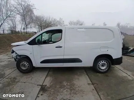Toyota PROACE CITY wersja LONG + części do naprawy. - 16