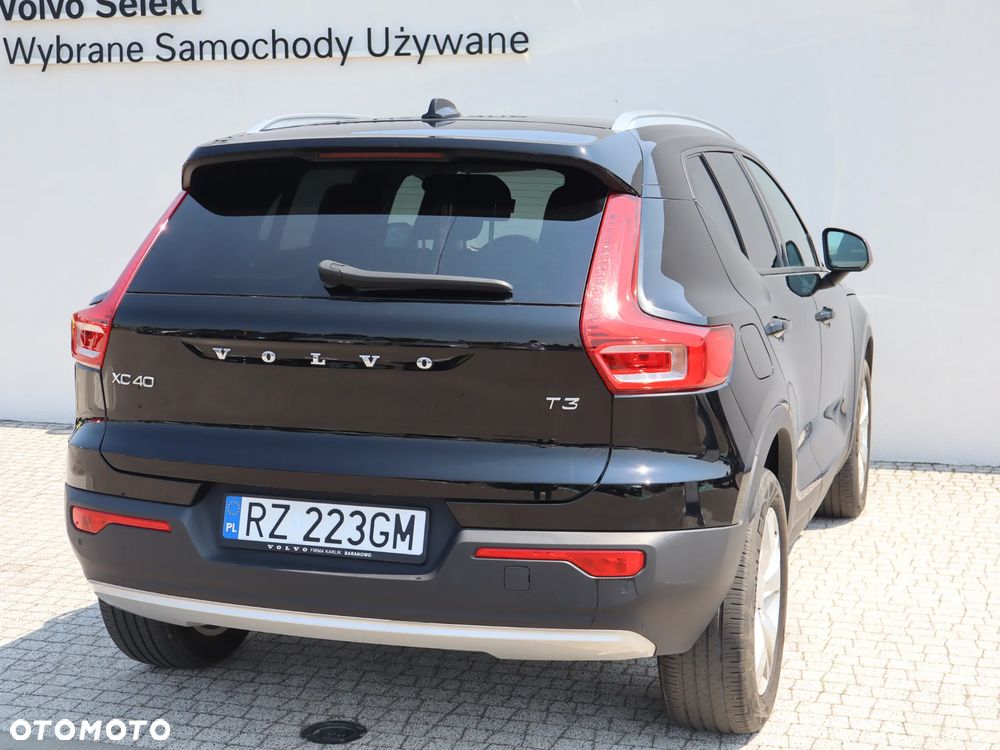 Volvo XC 40 T3 Momentum Pro - 5