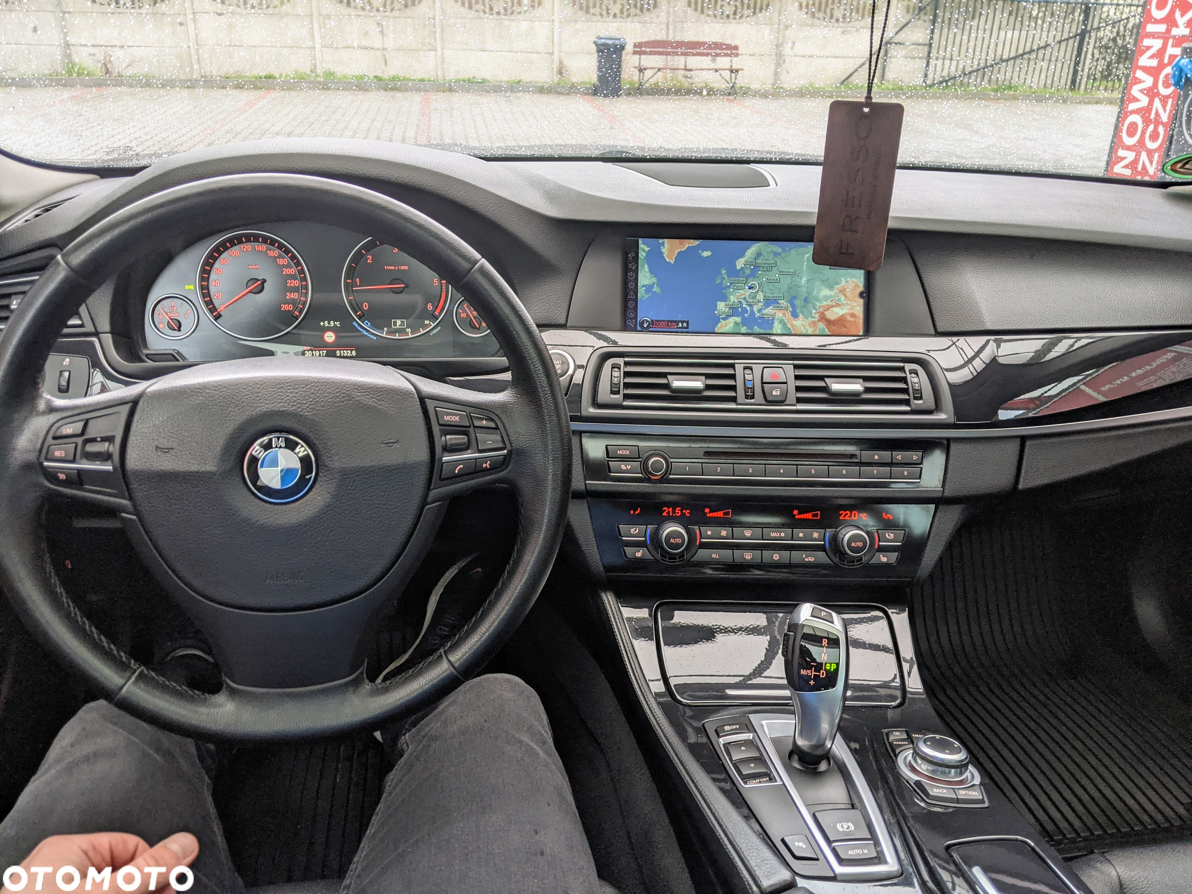 BMW Seria 5 525d xDrive - 21