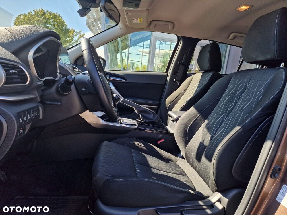 Mitsubishi Eclipse Cross 1.5 T Intense - 12