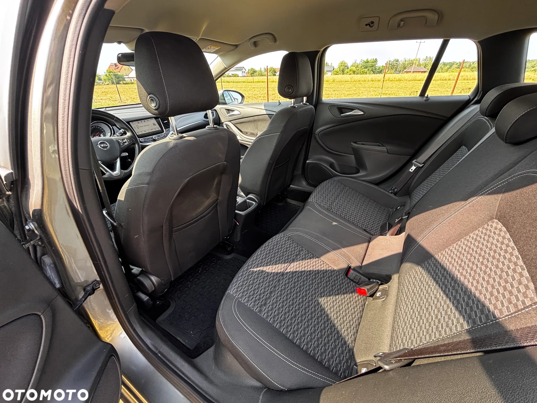 Opel Astra 1.6 CDTI Sports Tourer Active - 11