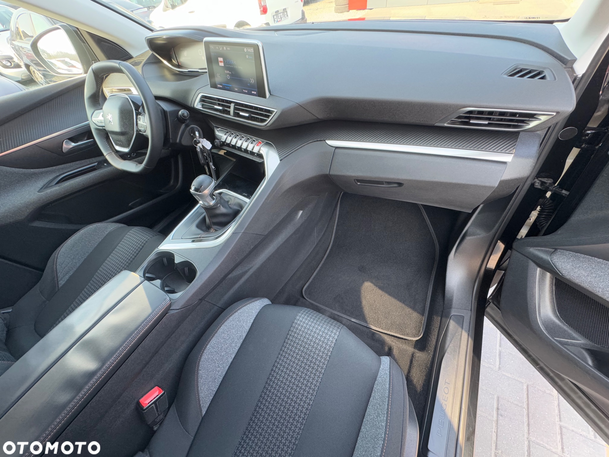 Peugeot 3008 1.6 BlueHDi Active S&S - 22