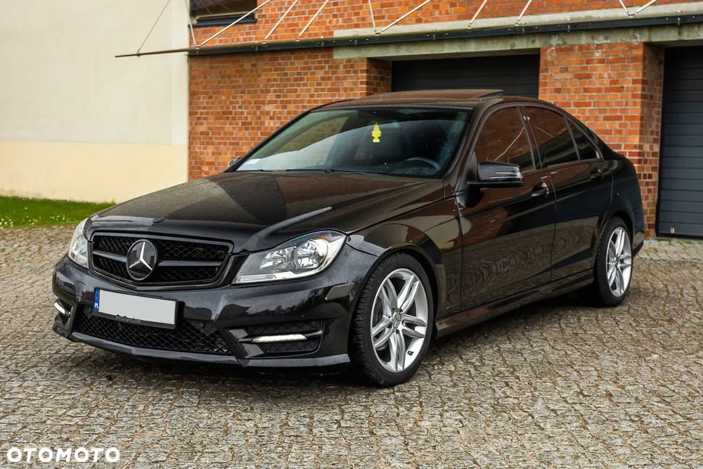 Mercedes-Benz Klasa C 300 7G-TRONIC - 3