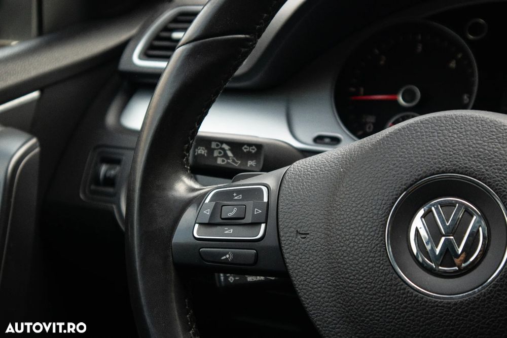 Volkswagen Passat - 15