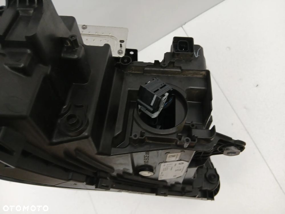 Reflektor przód przedni prawy LED lampa BMW X1 U11 - 9