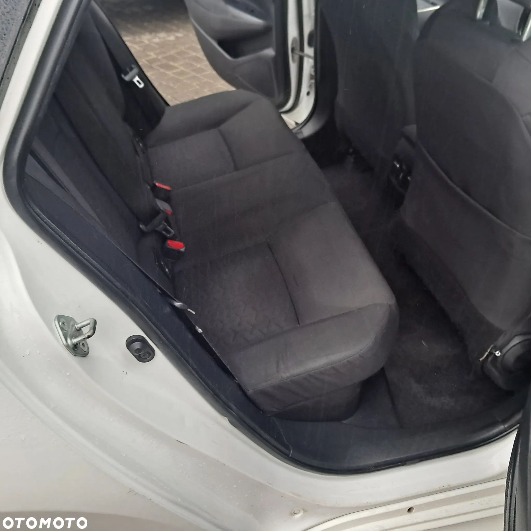 Toyota Corolla - 16