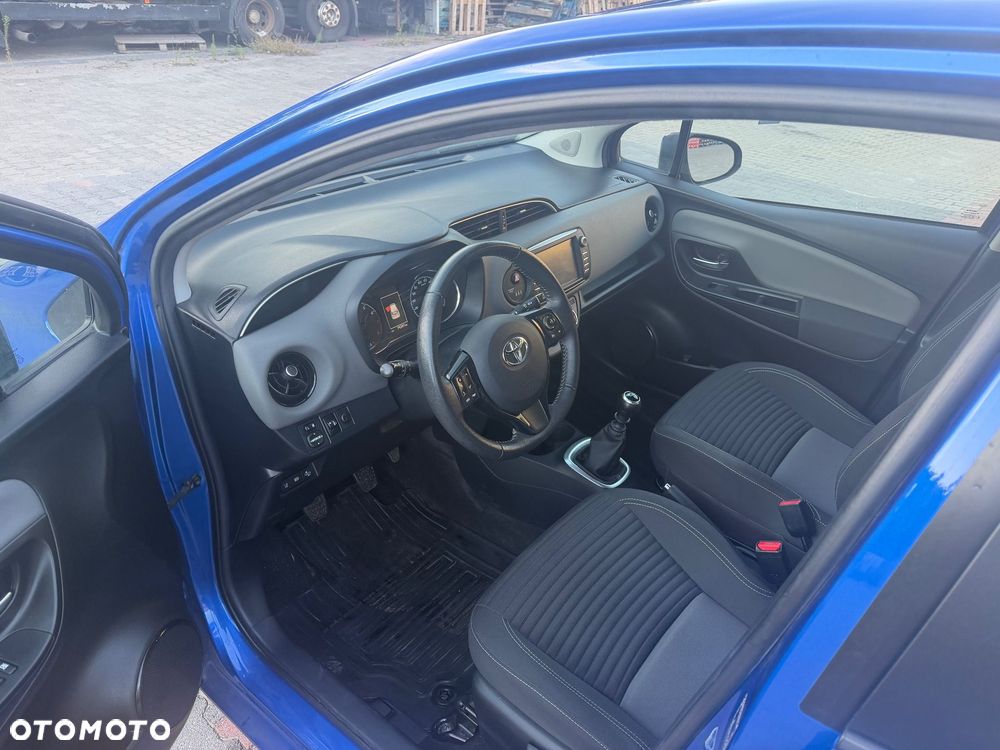 Toyota Yaris 1.5 Premium - 9