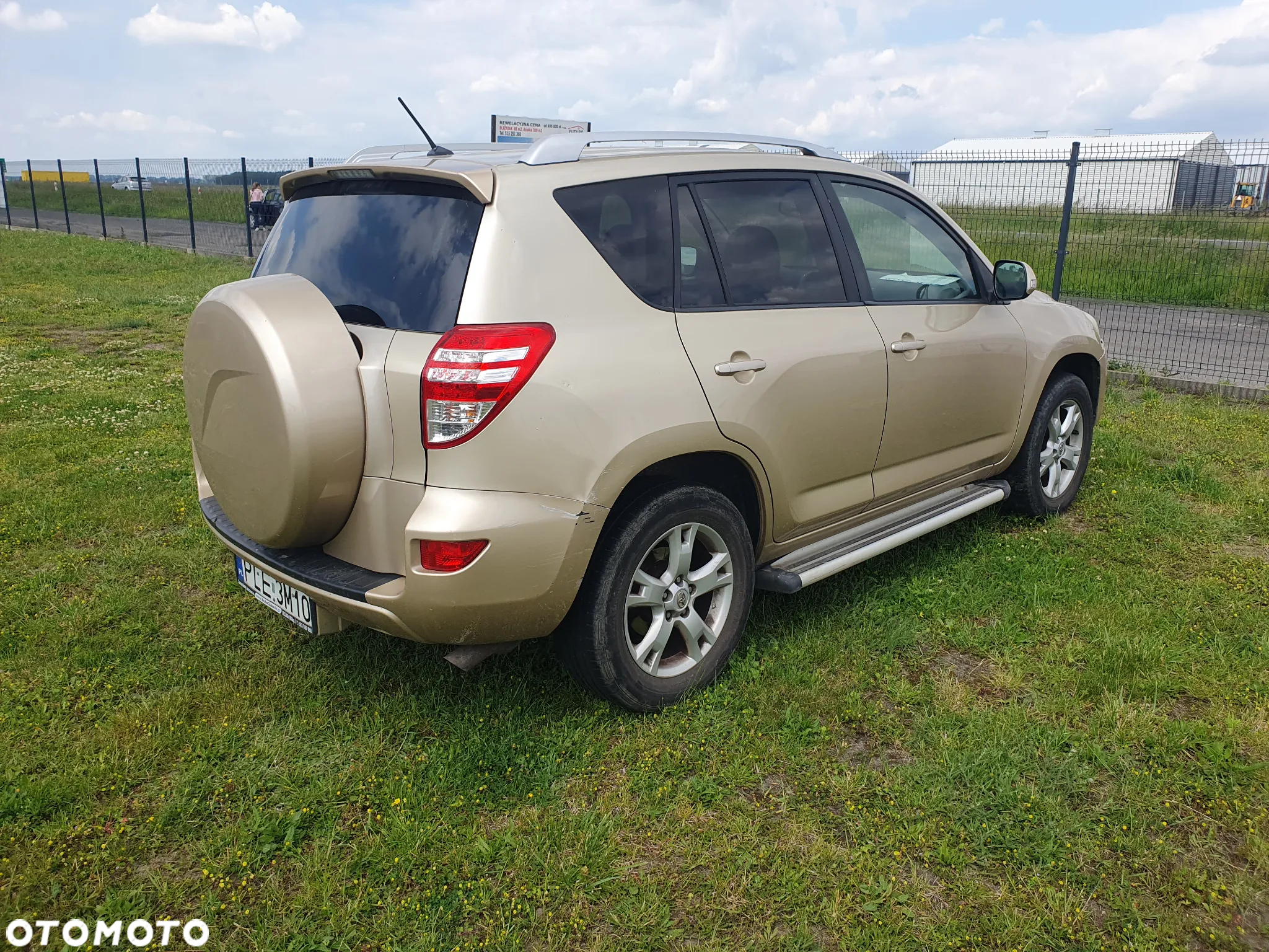Toyota RAV4 - 4
