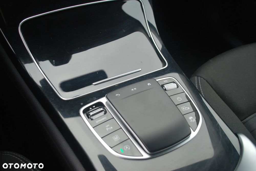 Mercedes-Benz GLC - 24