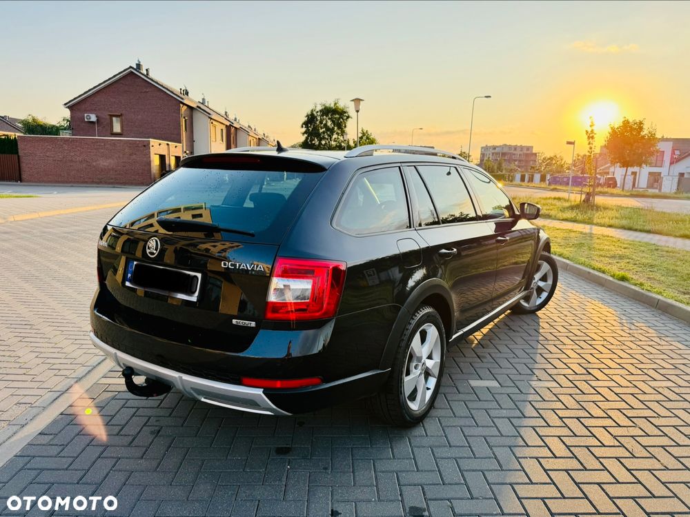 Skoda Octavia 2.0 TDI SCR 4x4 Ambition DSG - 6