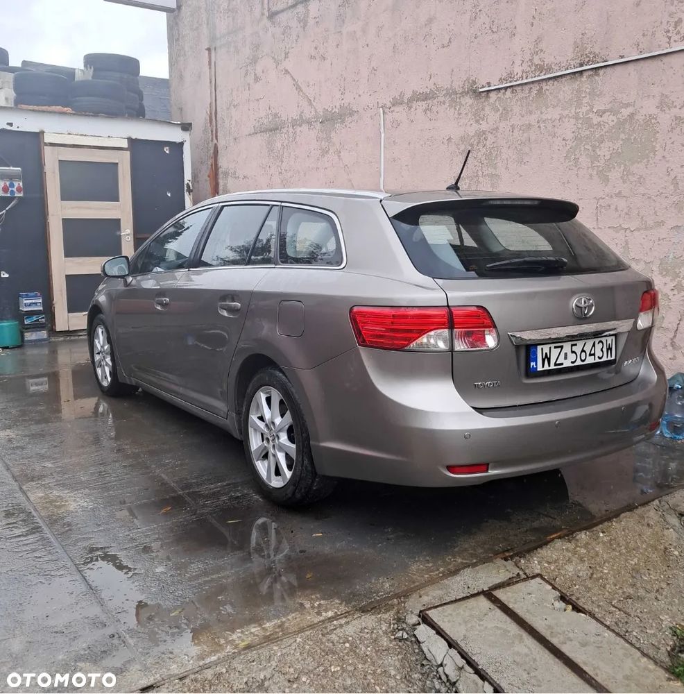 Toyota Avensis 2.0 D-4D Active - 2