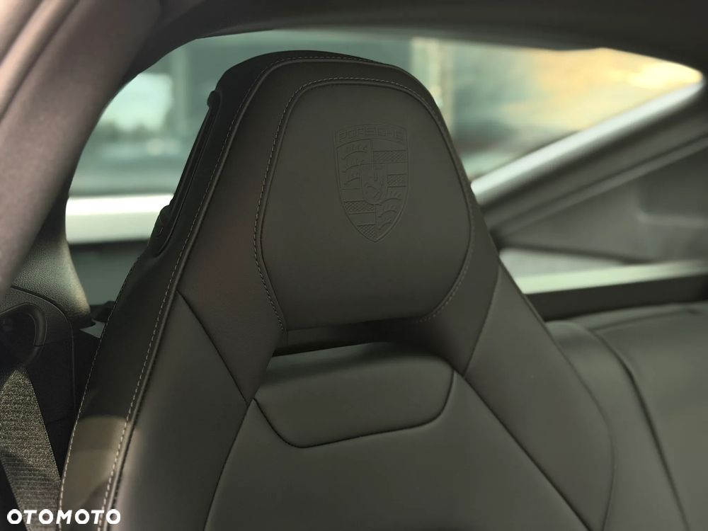 Porsche Panamera 4 E-Hybrid PHEV - 31
