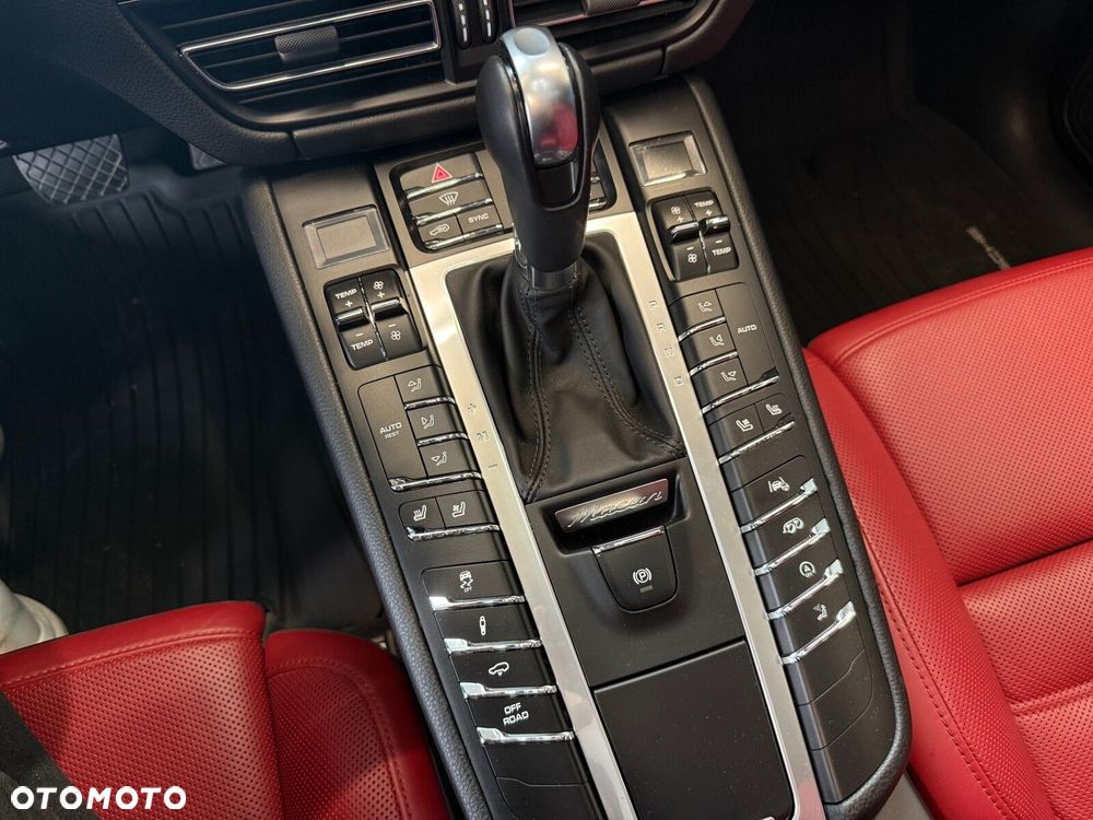 Porsche Macan - 29