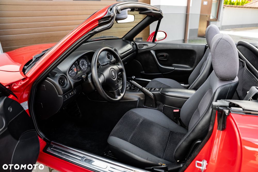 Mazda MX-5 1.6i 16V - 17