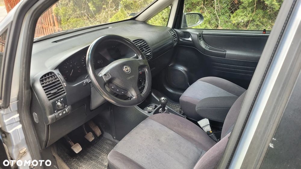 Opel Zafira 1.8 16V Elegance - 10