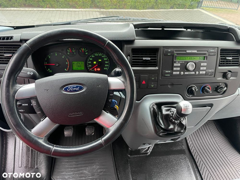 Ford Transit - 17
