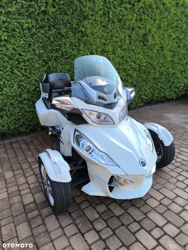 Can-Am Spyder - 2